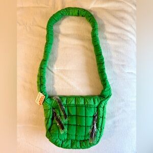 Free People Mini Quilted Carryall Sling Bag Kelly Green NWT – Sporty Travel